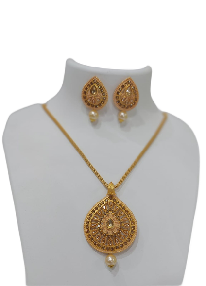 Pendent Set With Meenakari And Earing