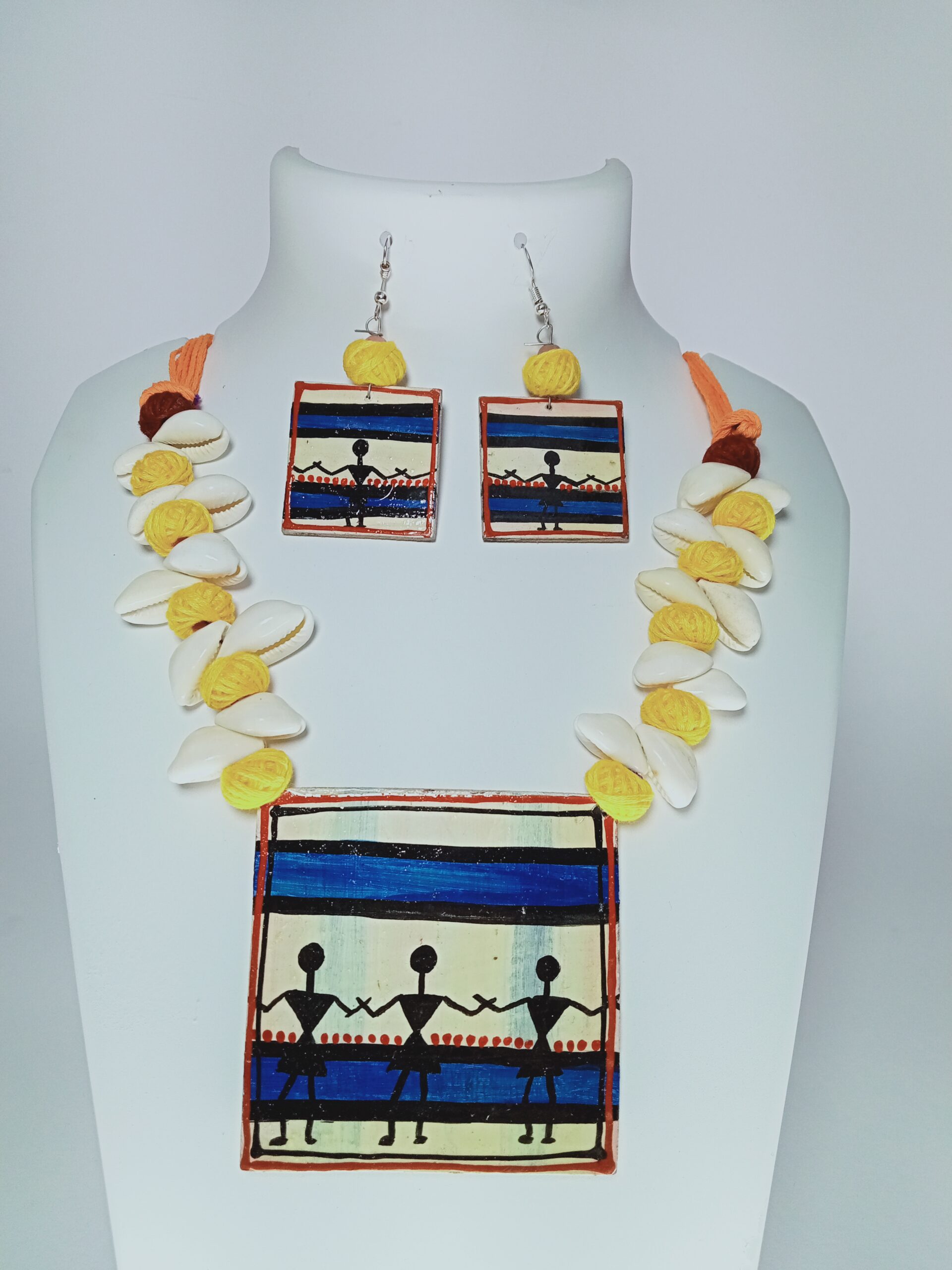 Handcrafted Multicolored Cowrie And Wood Dancing Necklace Set For Girls And Women