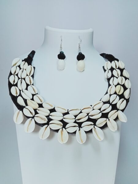 Three Layered Handcrafted Cowrie Beach Jewellery Necklace Set For Girls And Women