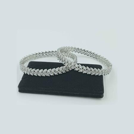 Elegent Silve Color American Diamond Bangle Kangan Kada Set (Size 2.8)