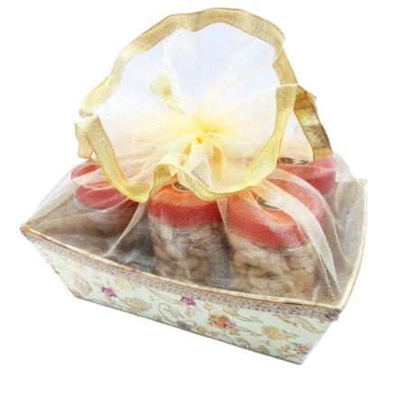 Sab Se Special Dry Fruits Gift Pack - 1020g (California Almond 180g, W240 Kaju 180g, Chili Akhrot Giri 120g, Salted Pista 180g, Yellow Kishmish 180g, Black Kishmish 180g) | Pack of 6 Pet Jars