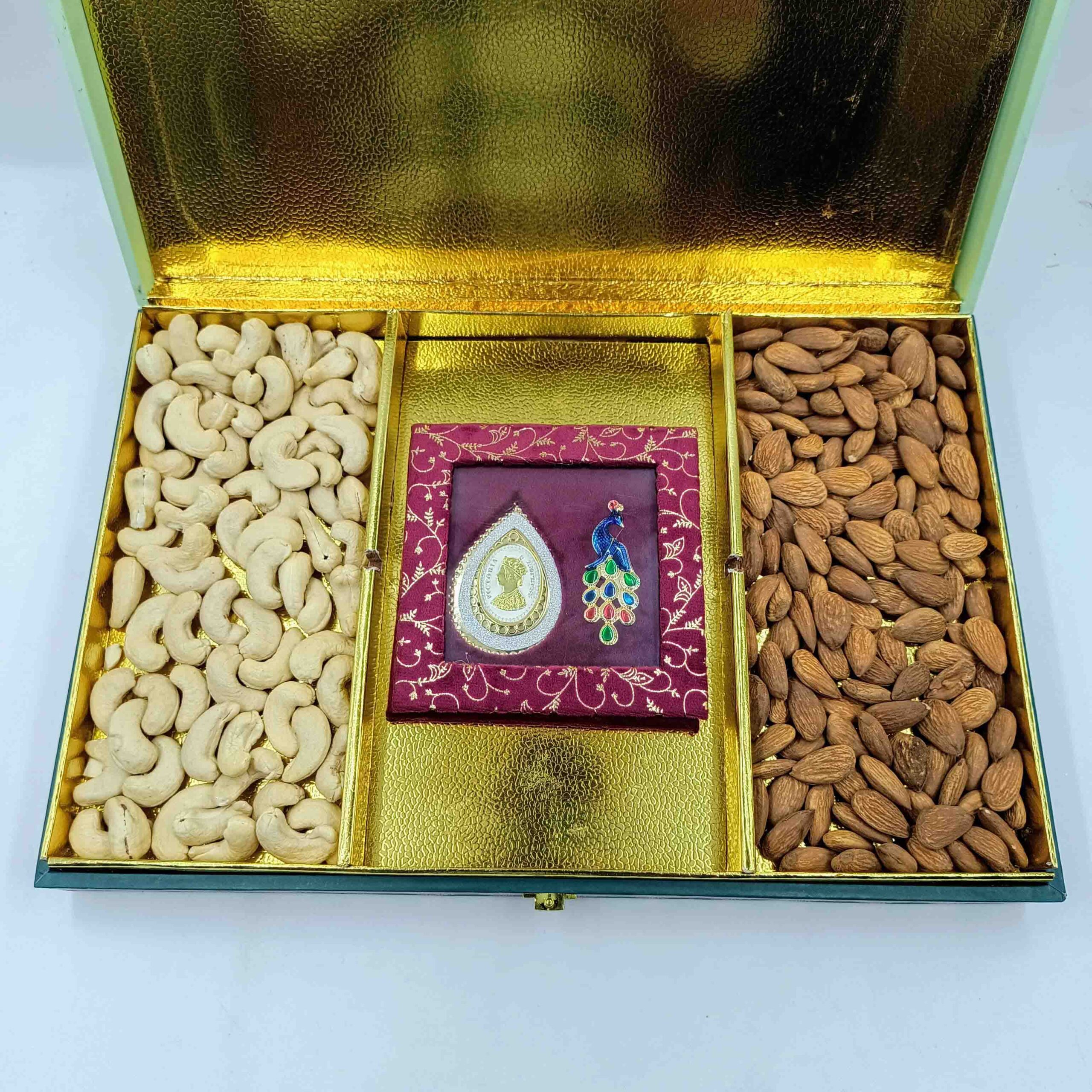 Sab Se Special Diwali Gift Hamper | King Silver Coin (5g) with Premium Dry Fruits | 200g Cashews & 200g Almonds | Elegant Festive Gift Box | Ideal for Family & Friends